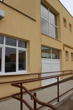 011.JPG